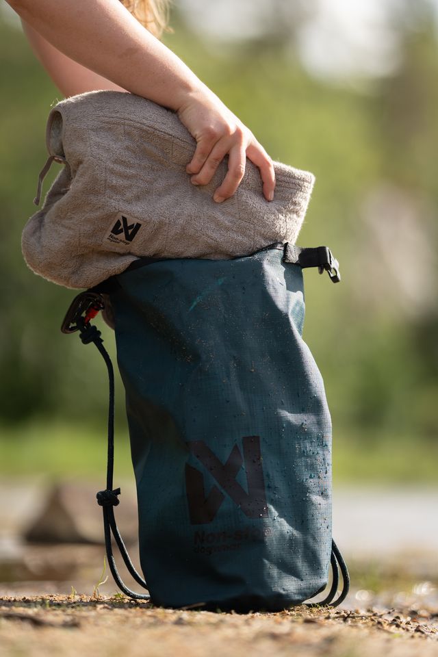 non stop dogwear multiuse bag