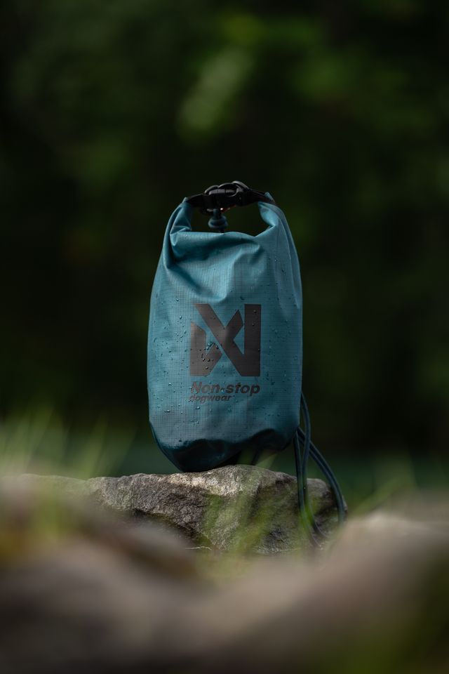 non stop dogwear multiuse bag